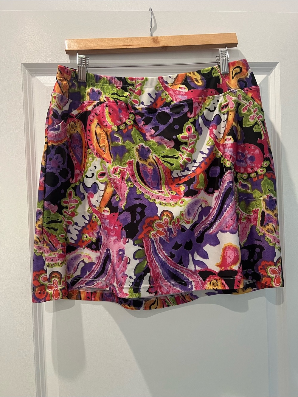 Colorful Paisley Print Women’s Skort- Multicolor